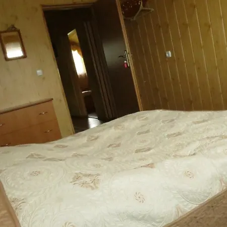 белый камень